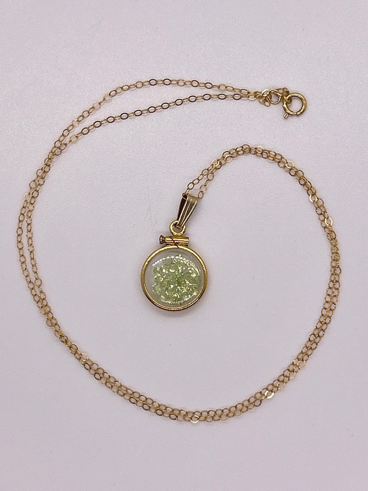Handmade 12.5 mm 14k gold filled gemstone  shaker locket, 0.75 cttw. green peridot, birthstone august