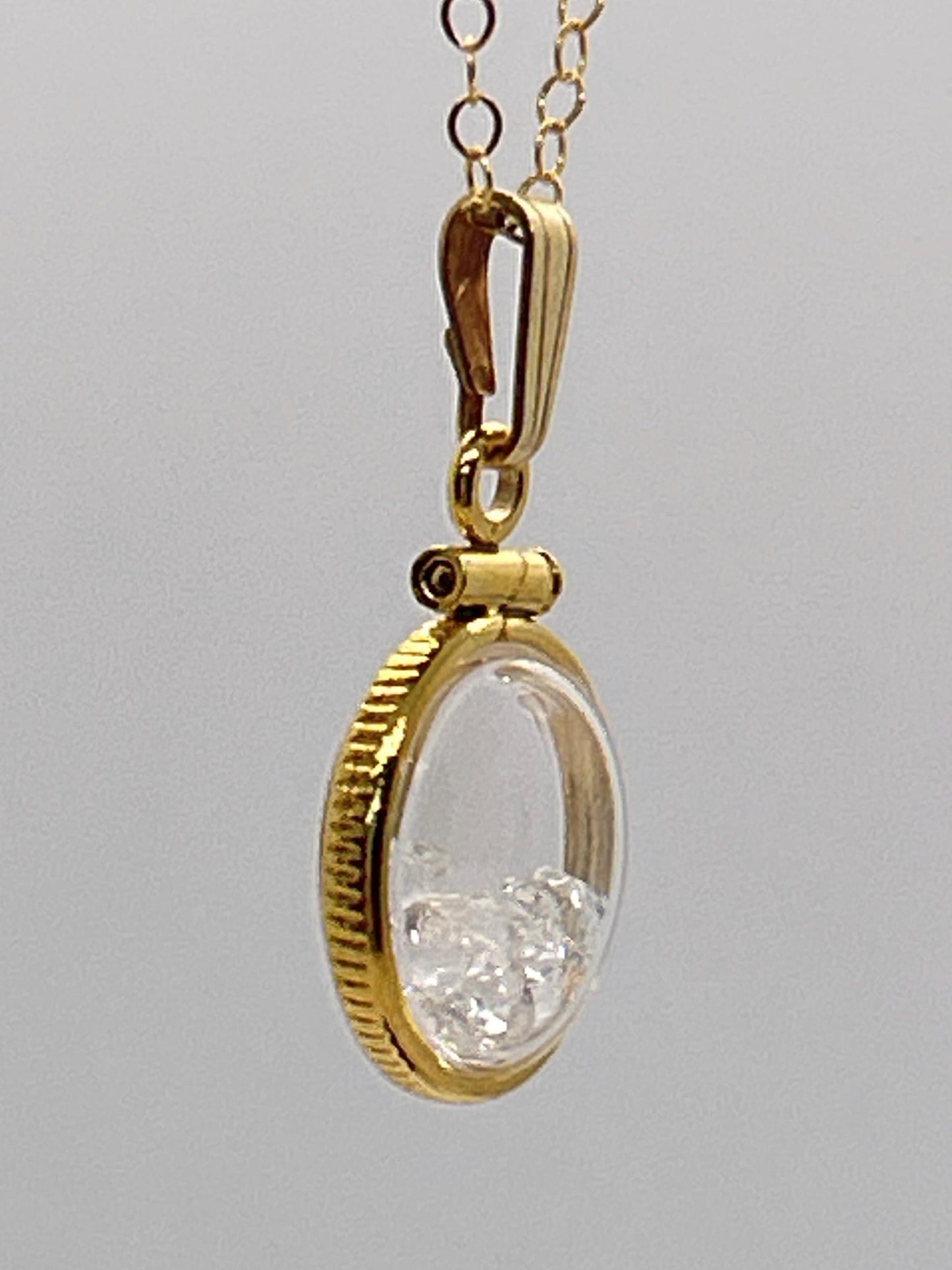 Handmade 12.5 mm 14k gold filled gemstone  shaker locket, 0.75 cttw. white topaz, birthstone april