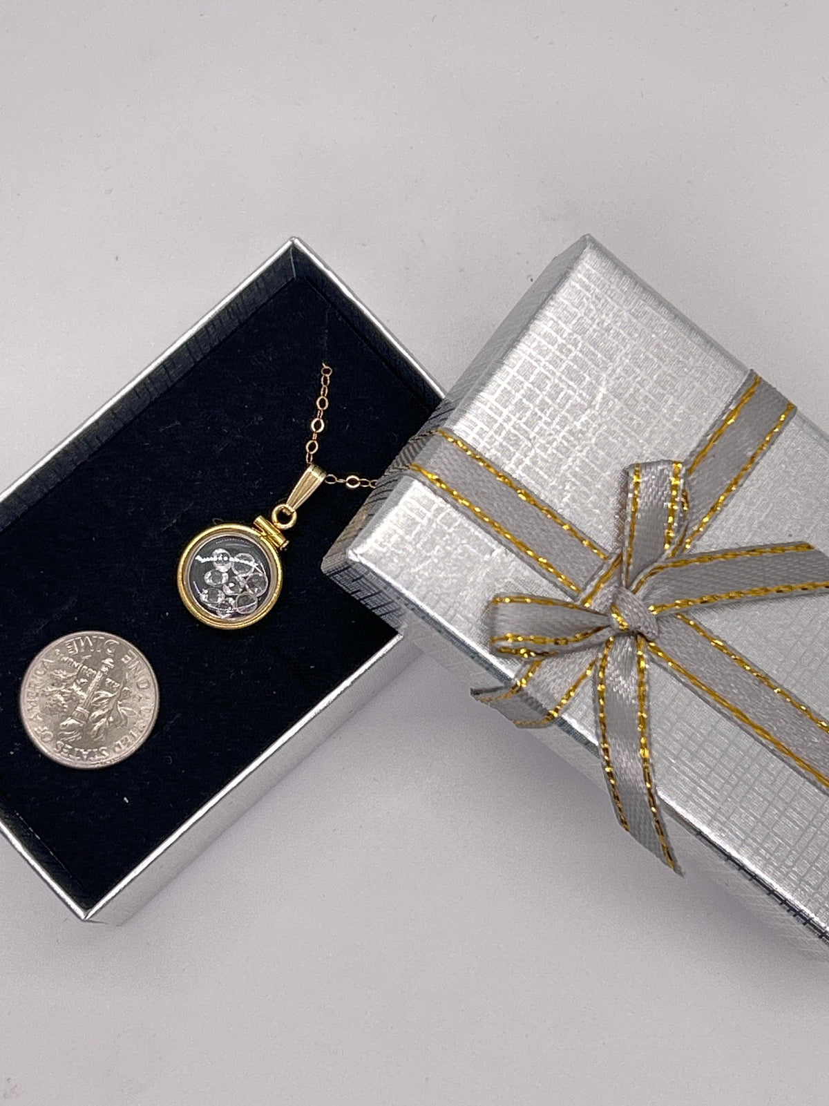 Handmade 12.5 mm 14k gold filled gemstone  shaker locket, 0.75 cttw. white topaz, birthstone april