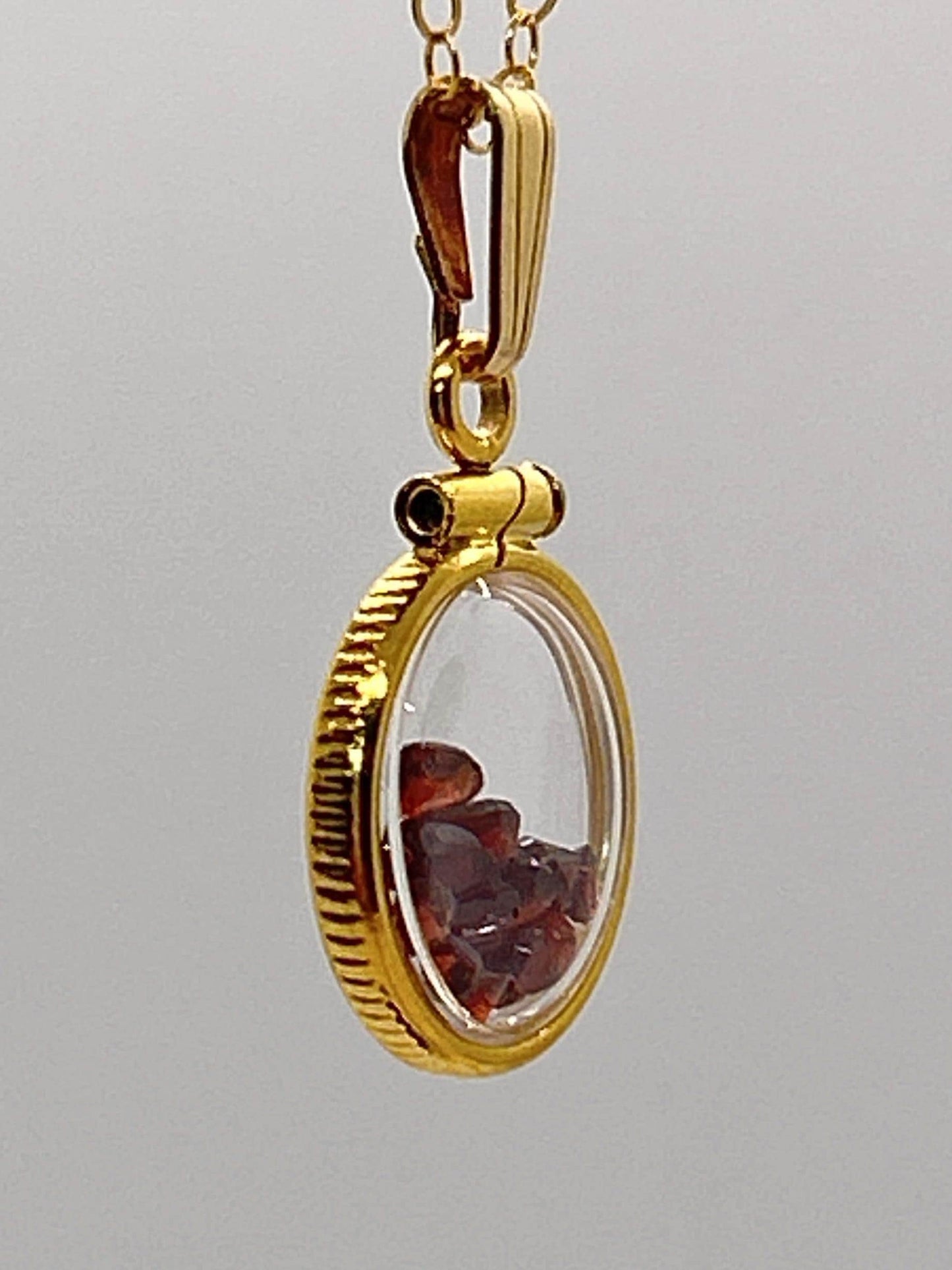 Handmade 12.5 mm 14k gold filled gemstone  shaker locket, 0.75 cttw. red garnet, birthstone january
