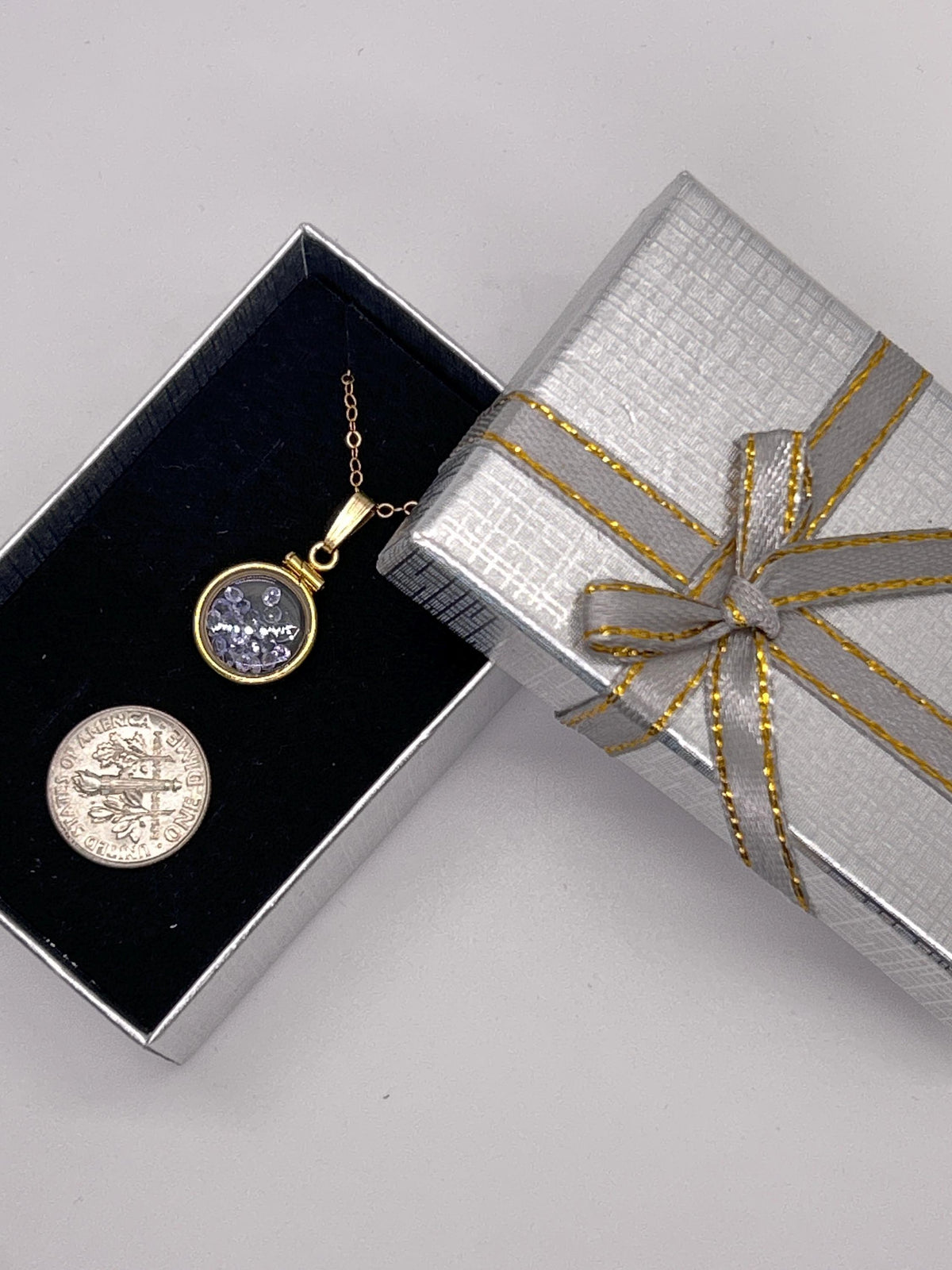 Handmade 12.5 mm 14k gold filled gemstone  shaker locket, 0.75 cttw. tanzenite, birthstone december