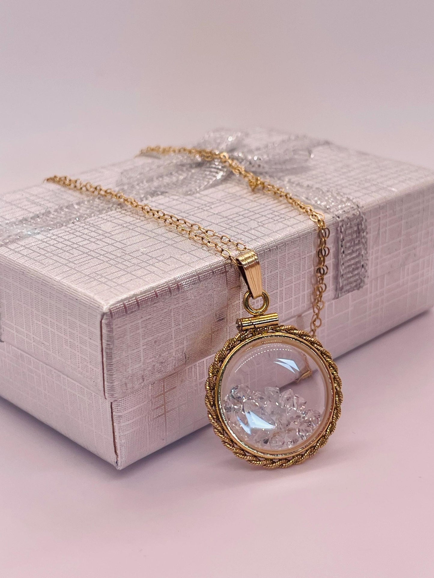 Hand made 21 mm nickel size 14k gold filled lucite genuine white topaz shaker locket with rope edge.