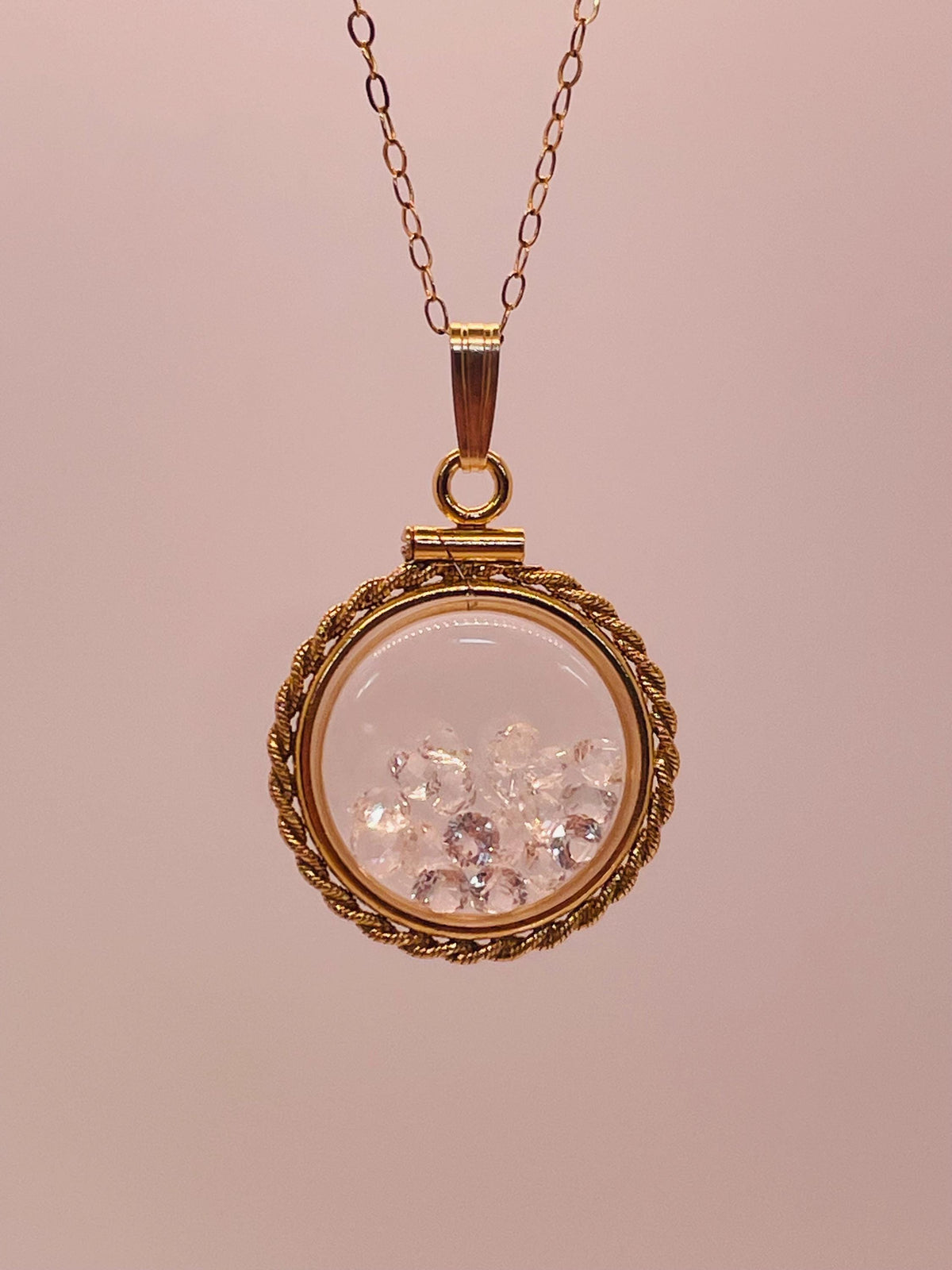 Hand made 21 mm nickel size 14k gold filled lucite genuine white topaz shaker locket with rope edge.