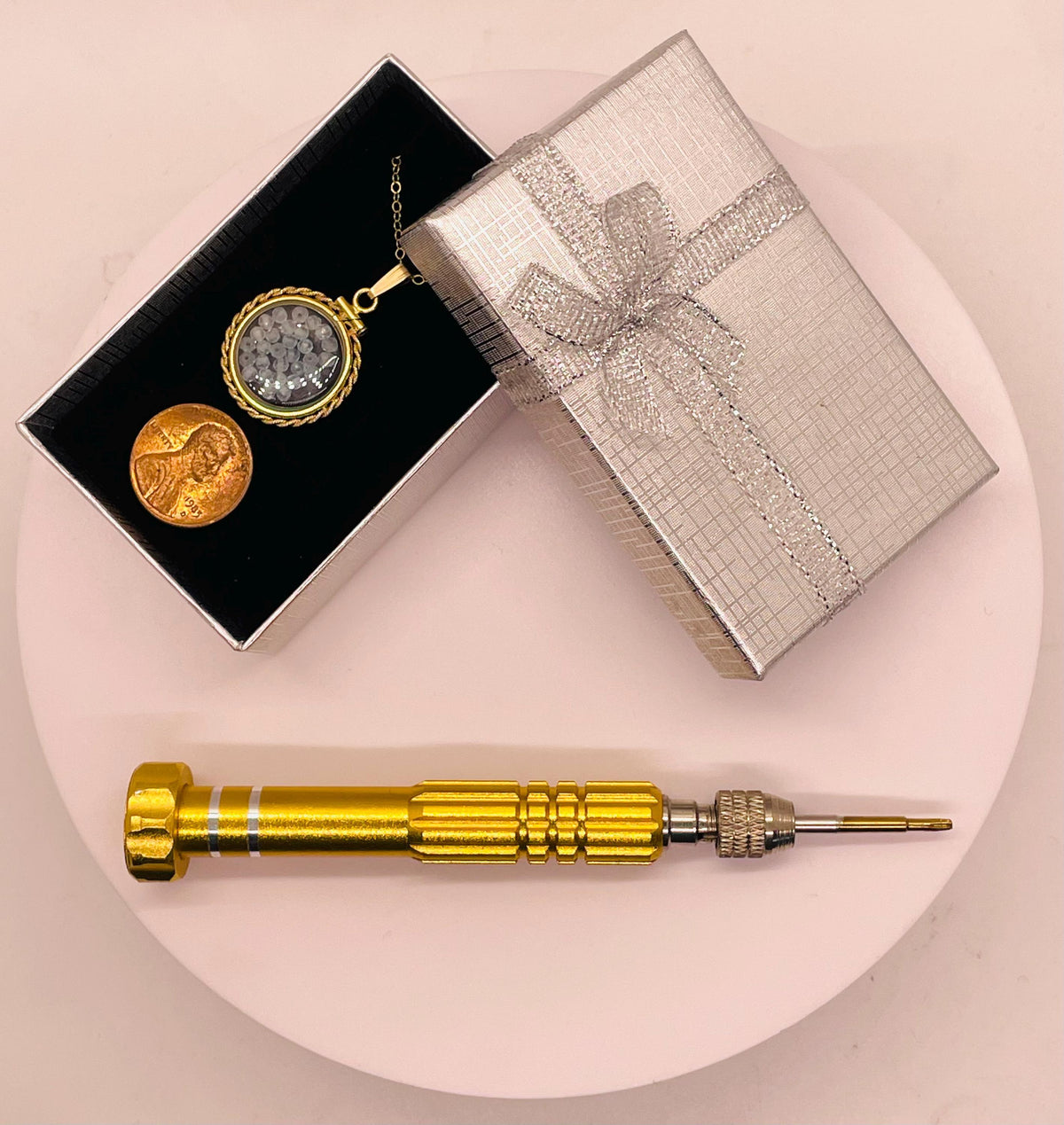 Hand made 21 mm nickel size 14k gold filled lucite genuine blue topaz shaker locket with rope edge and beautiful bead crystals