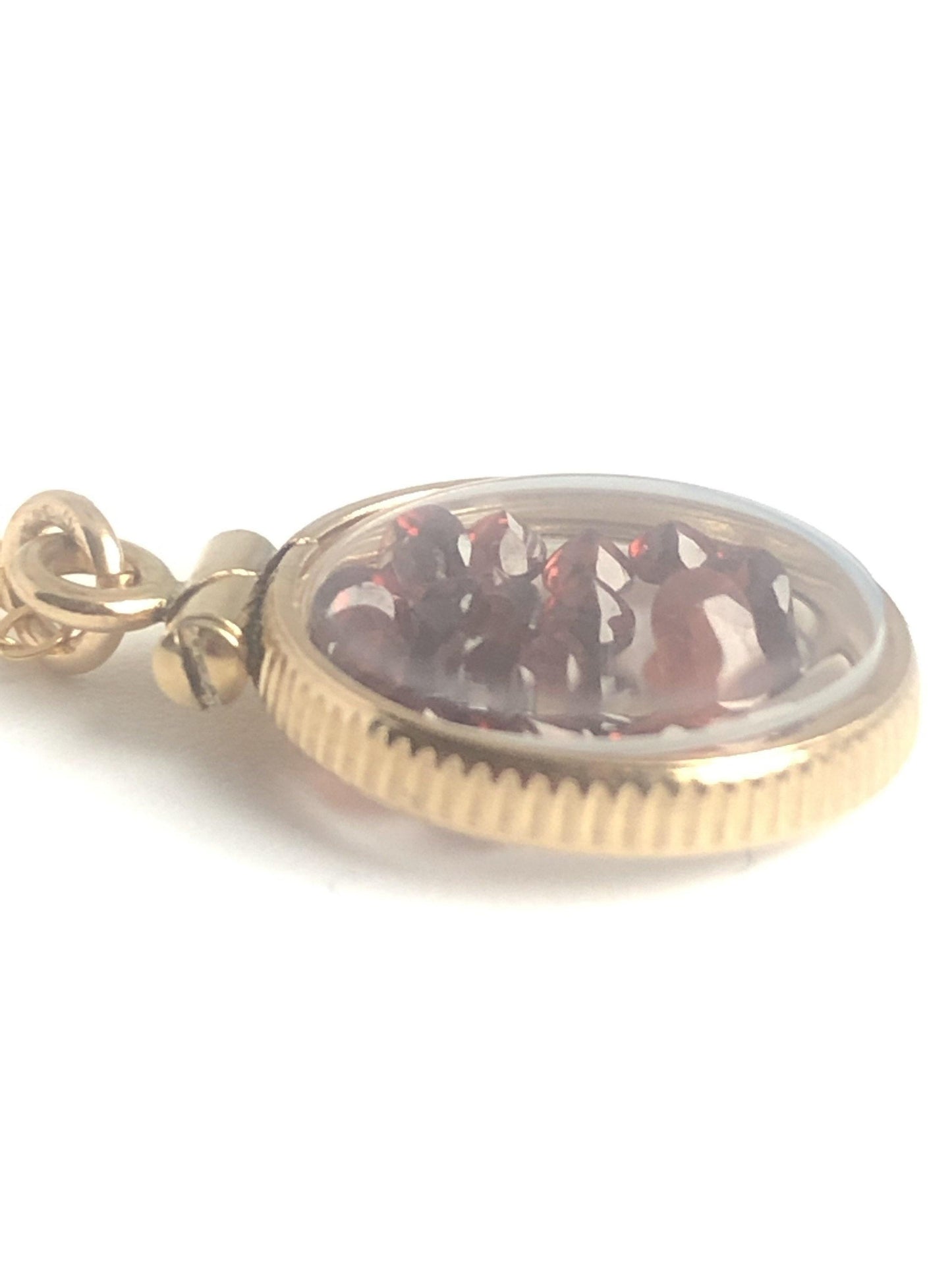 Handmade garnet shaker locket,14k gold filled w/ 0.85 tcw beautiful genuine gems, january birthstone make one for your mother's day, ask me