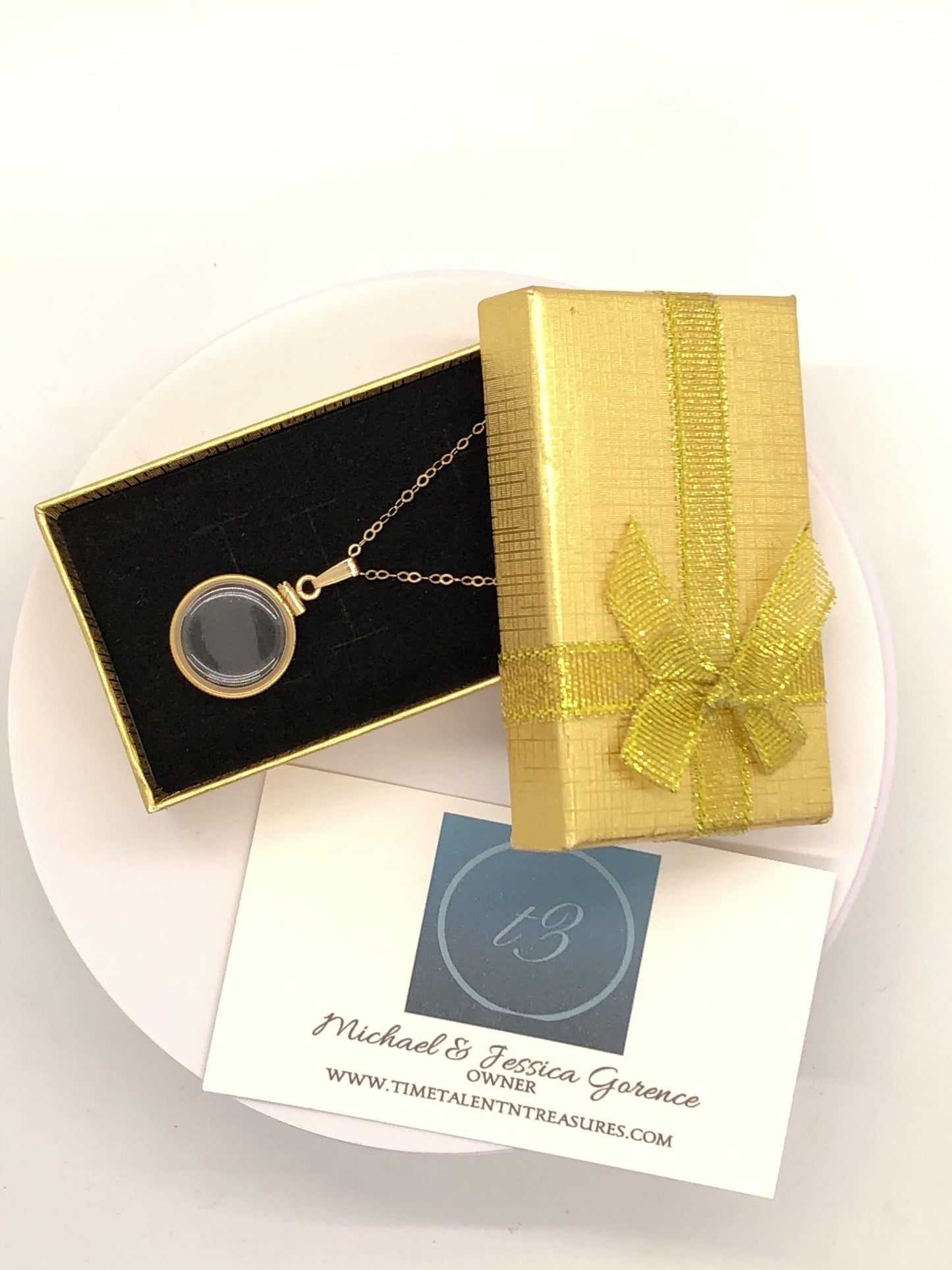 Empty Gold Filled 18mm diamond edge handmade 14k gold filled shaker locket necklace w/ free screwdriver waiting for small treasure.