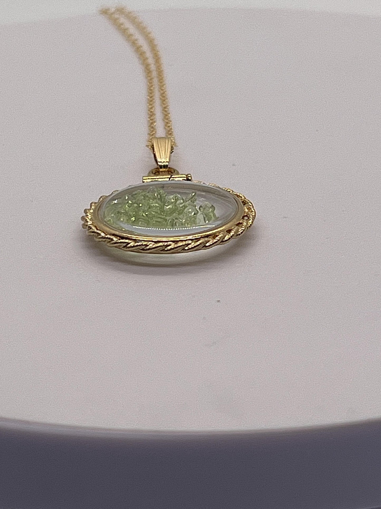 Handmade 21 mm nickel size 14k gold filled peridot shaker locket  with rope edge beautiful august birthstone.