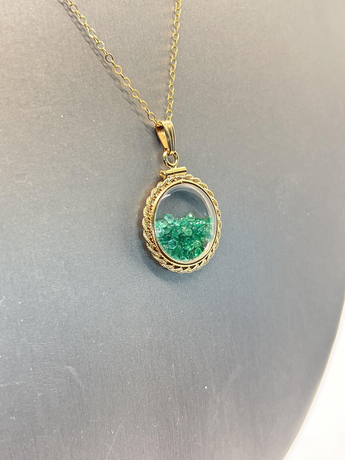 Hand made 21 mm nickel size 14k gold filled lucite emerald shaker locket with rope edge,necklace, beautiful may birthstone.