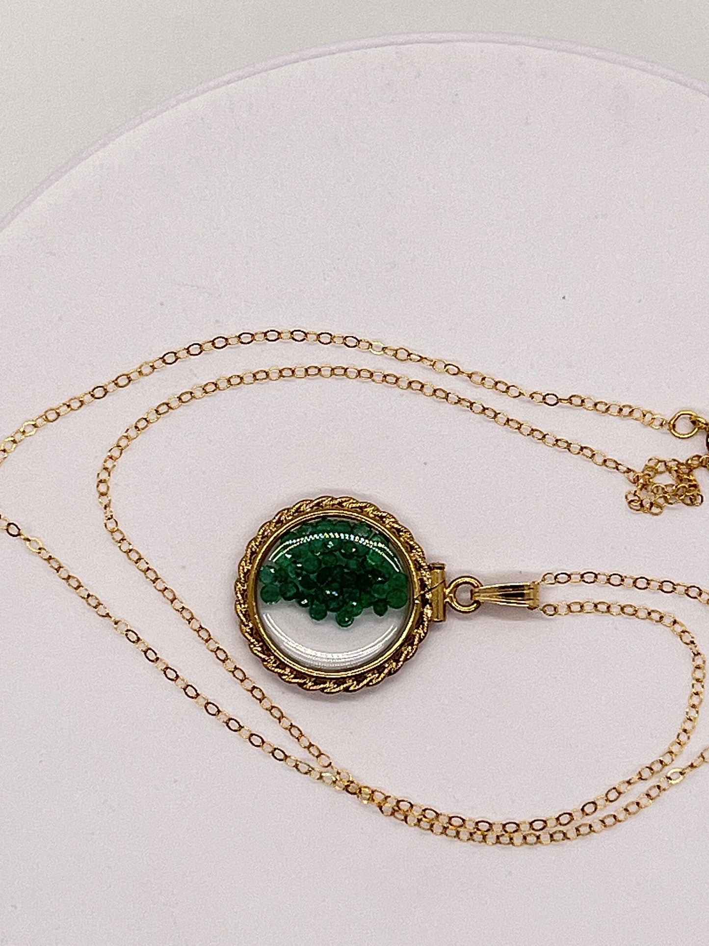Hand made 21 mm nickel size 14k gold filled lucite emerald shaker locket with rope edge,necklace, beautiful may birthstone.