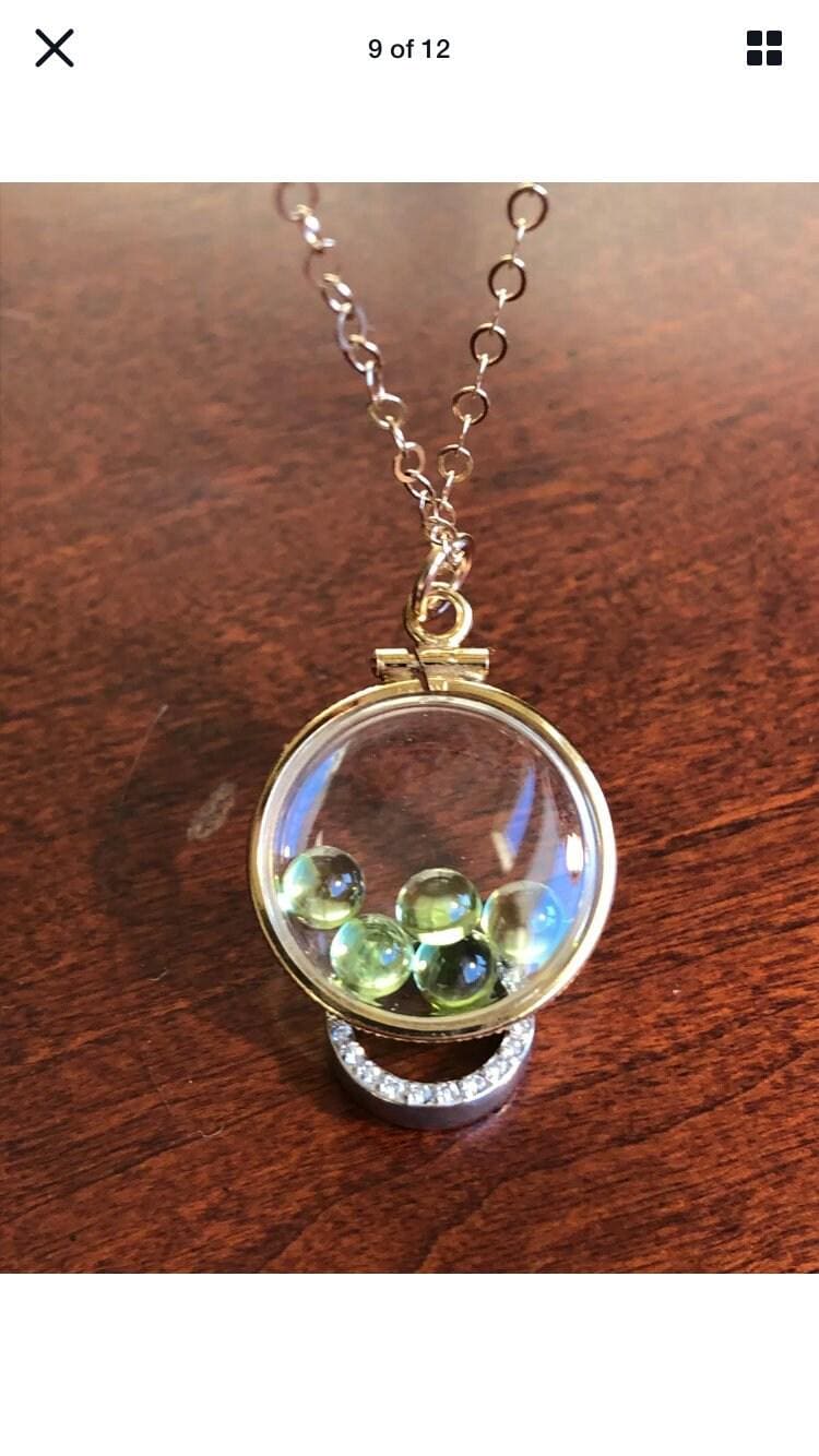 Vintage 12k gold filled locket with five 5mm beautiful green peridot cabochons, 3.26 tcw
