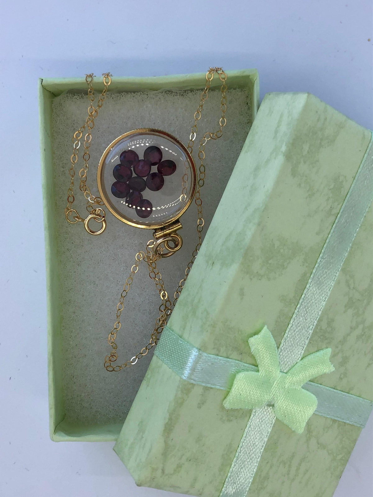 Handmade garnet shaker locket 14k gold filled w/ 4.16 ctw beautiful gems , january birthstone customize one for your mother's day! ask me