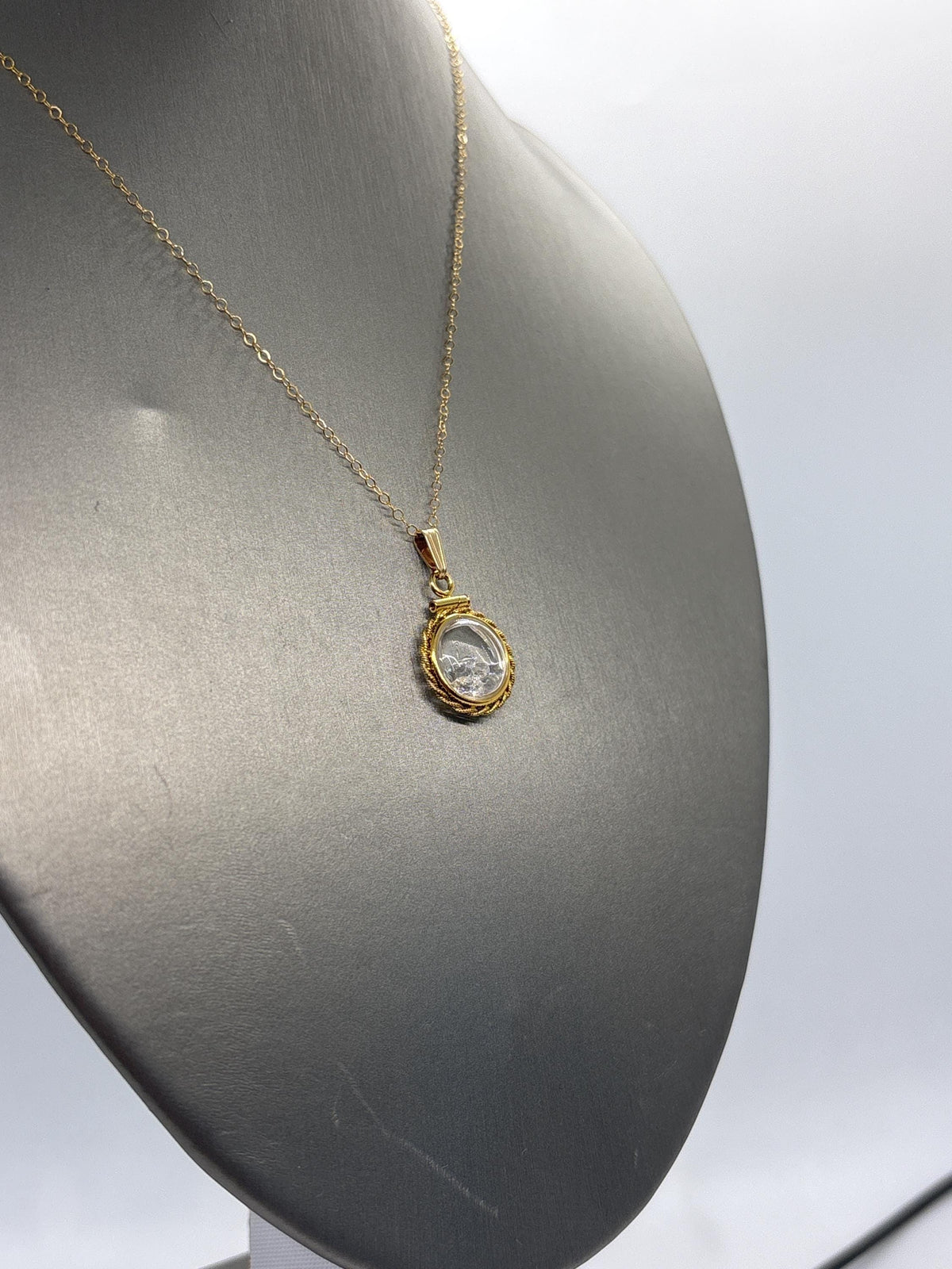Handmade 12.5 mm 14k gold filled gemstone  shaker locket with twisted rope edge bezel, 0.75 cttw. white topaz, birthstone april