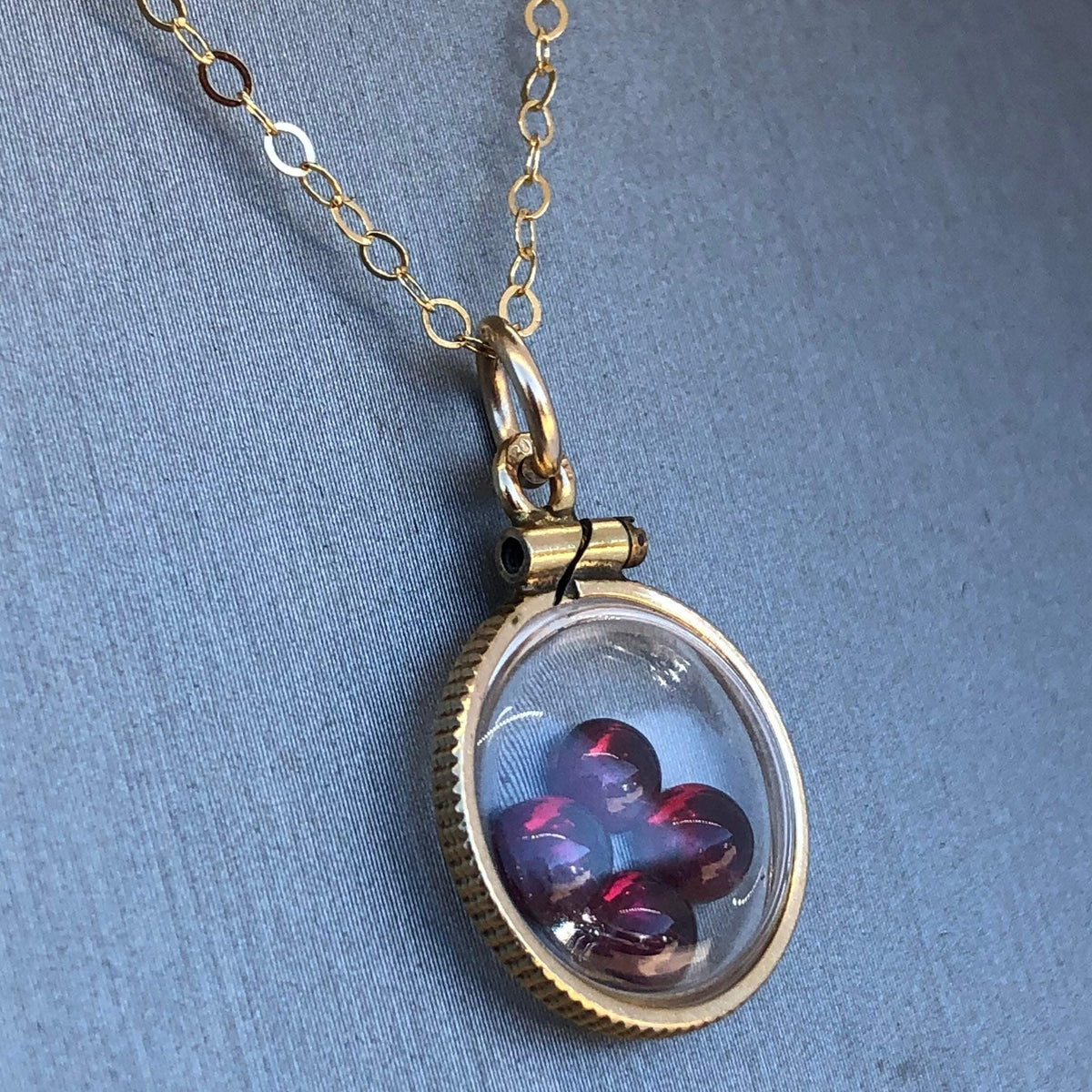 Vintage garnet shaker locket  12k gold w/ 1.6 ctw beautiful gems, january birthstone new old stock, 50 year old lockets limited supply