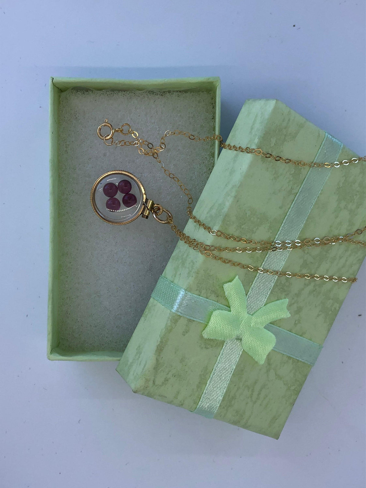 Vintage garnet shaker locket  12k gold w/ 1.6 ctw beautiful gems, january birthstone new old stock, 50 year old lockets limited supply