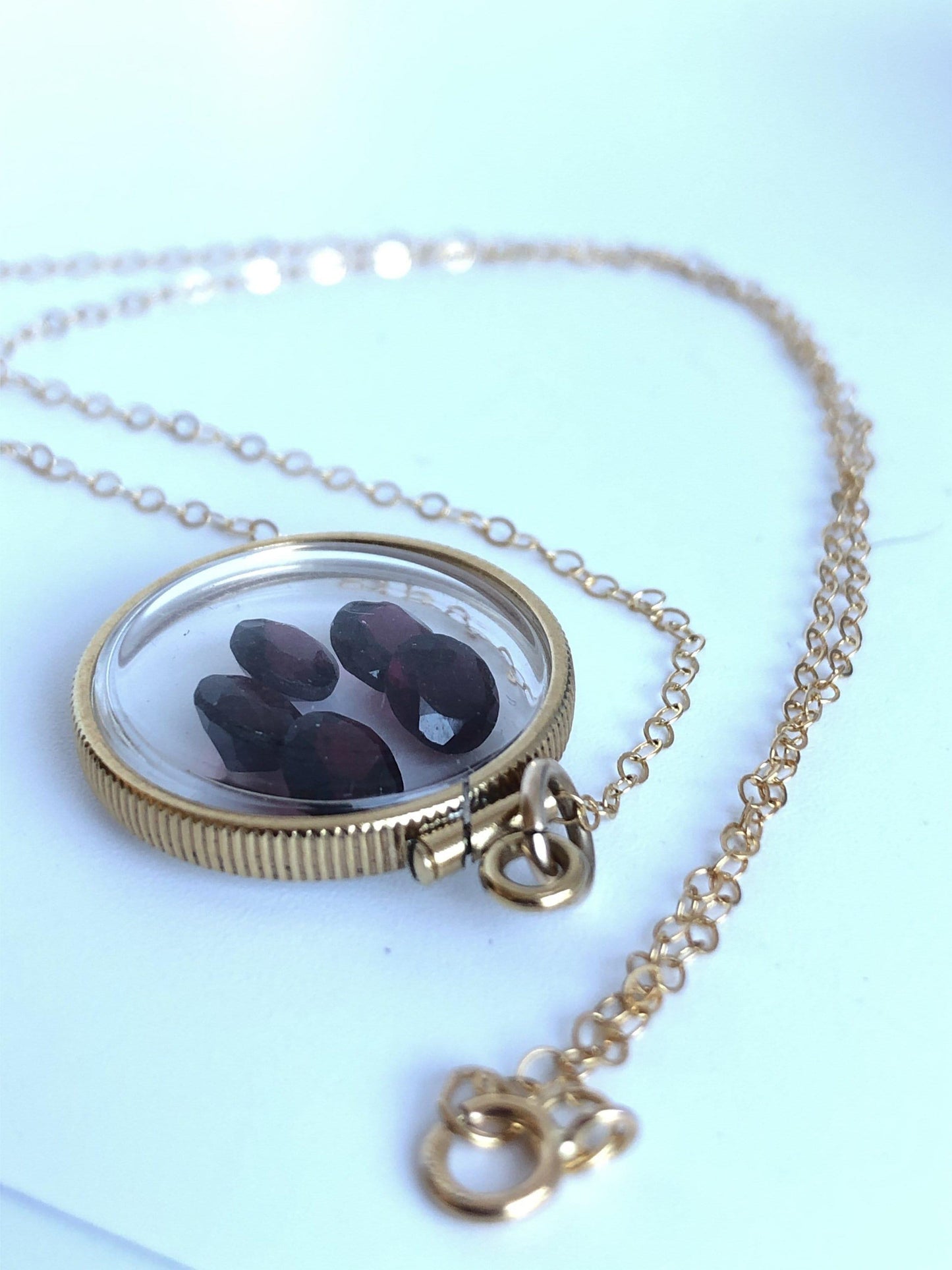 Handmade garnet shaker locket, 14k gold filled w/ 3.55 ctw genuine gems. january birthstone customize one for your mother's day? ask me