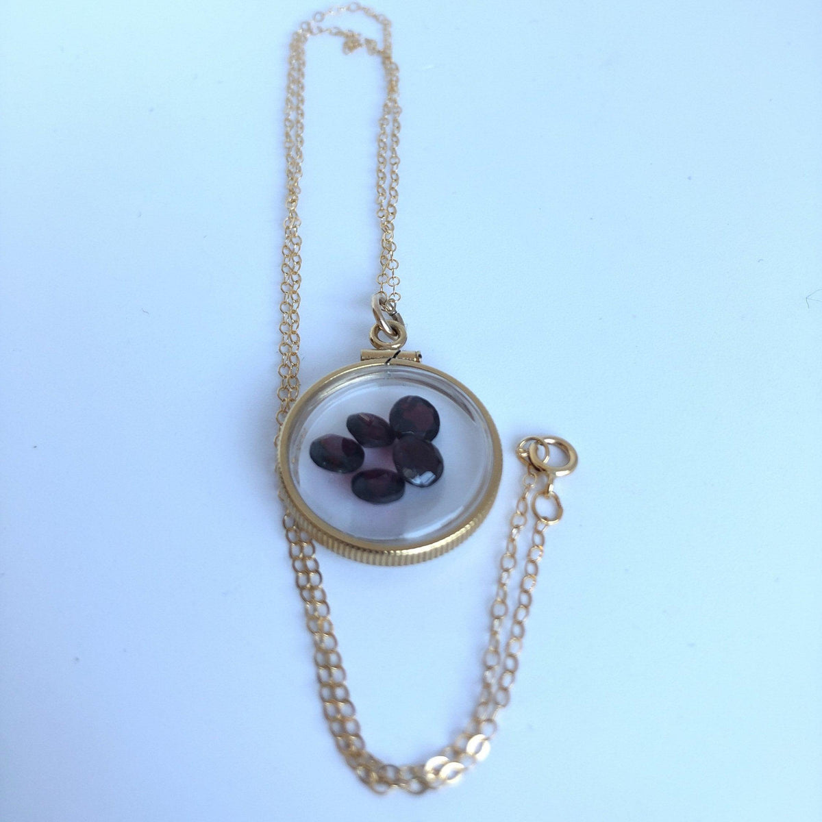 Handmade garnet shaker locket, 14k gold filled w/ 3.55 ctw genuine gems. january birthstone customize one for your mother's day? ask me