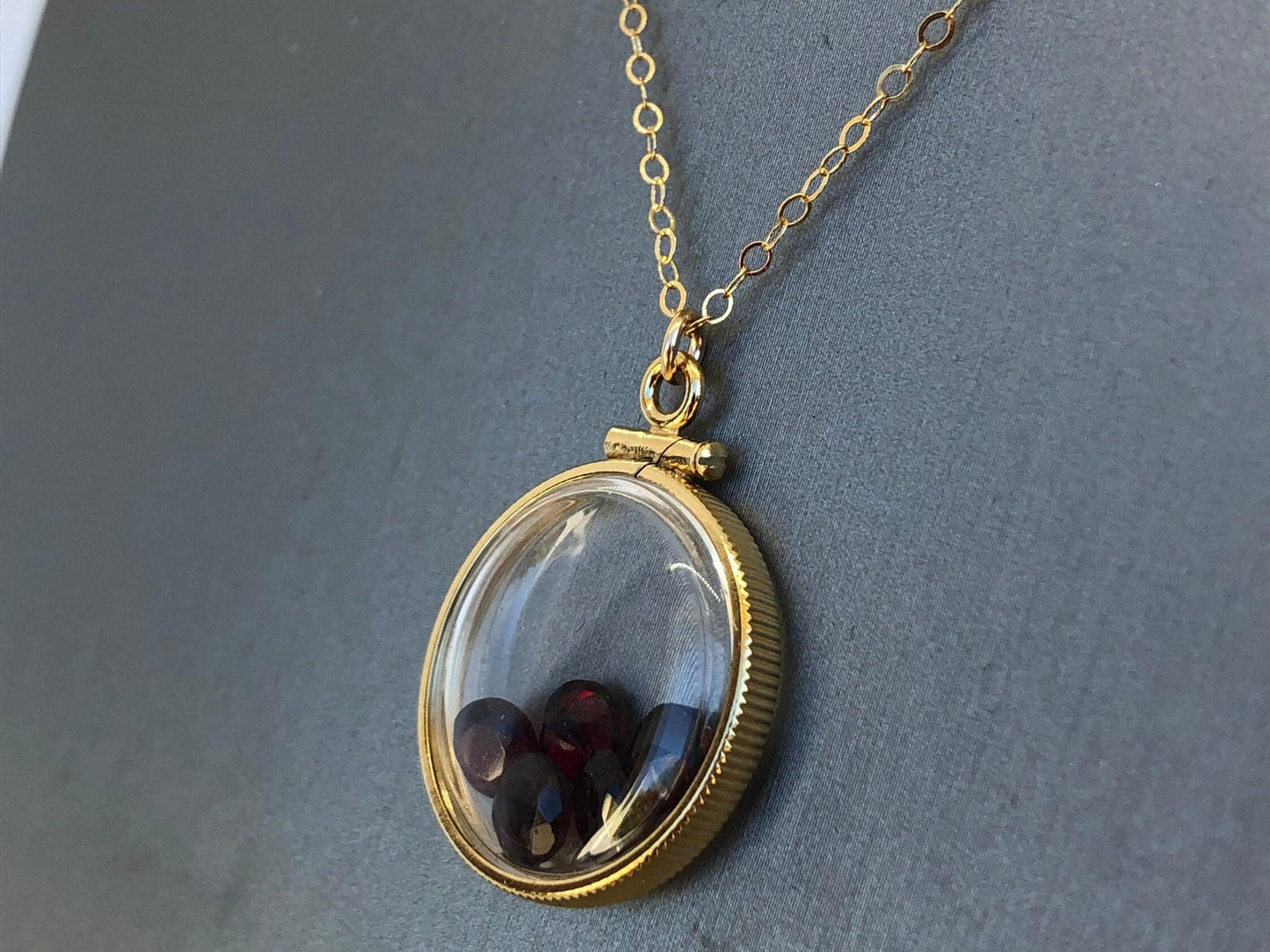 Handmade garnet shaker locket, 14k gold filled w/ 3.55 ctw genuine gems. january birthstone customize one for your mother's day? ask me