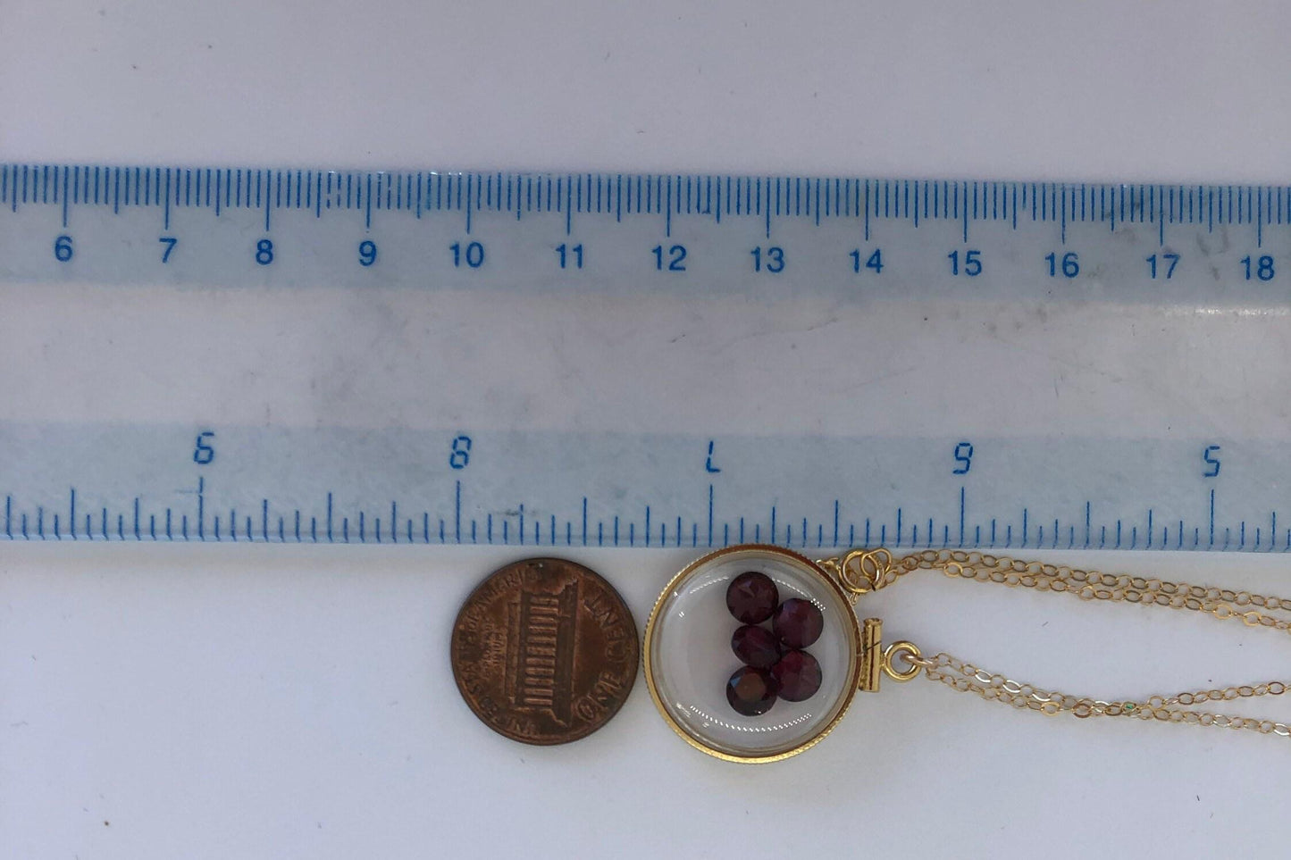 Handmade garnet shaker locket, 14k gold filled w/ 3.55 ctw genuine gems. january birthstone customize one for your mother's day? ask me