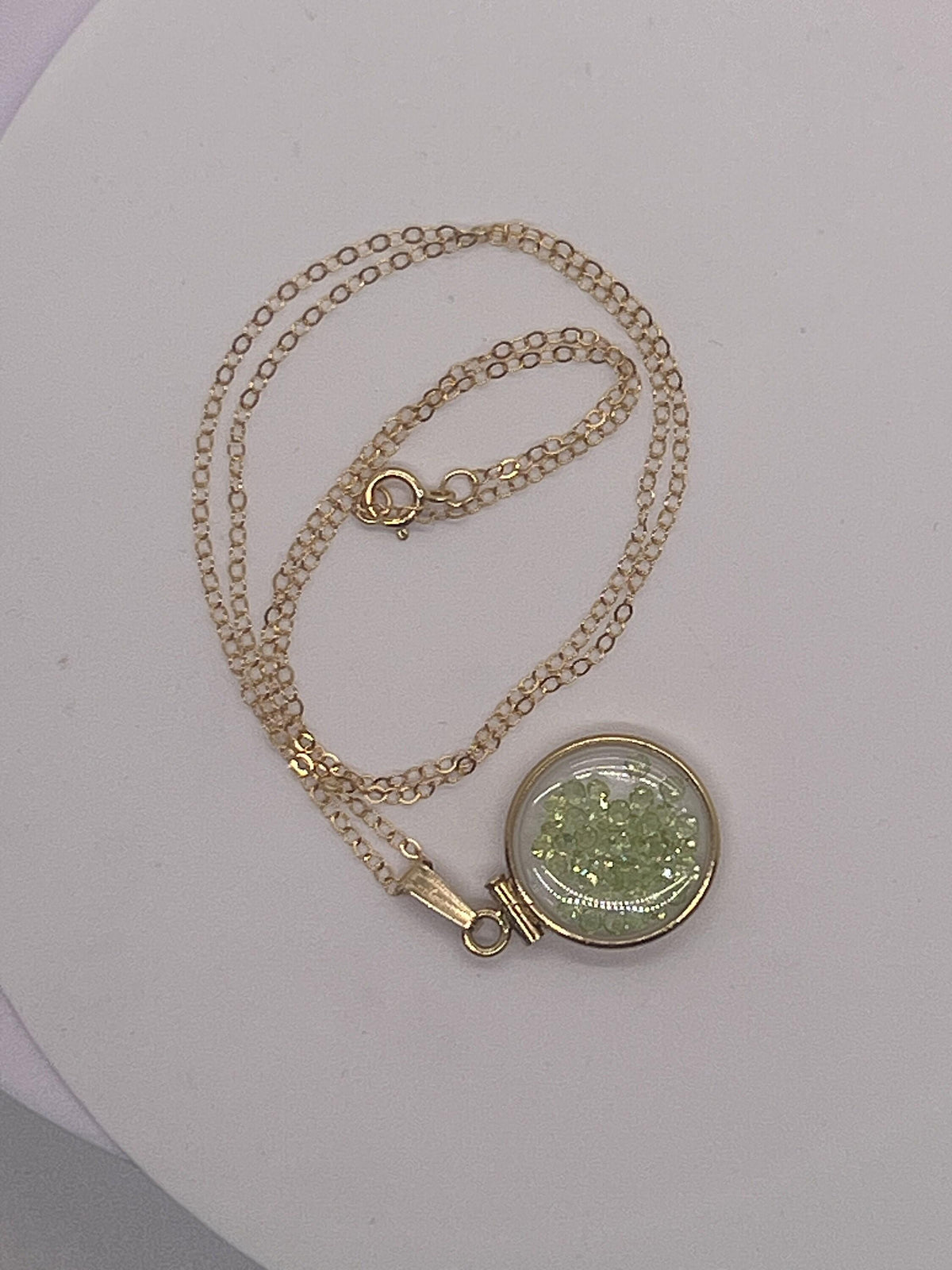 14k solid gold handmade dime size peridot shaker locket, 1.75 tcw, august birthstone.