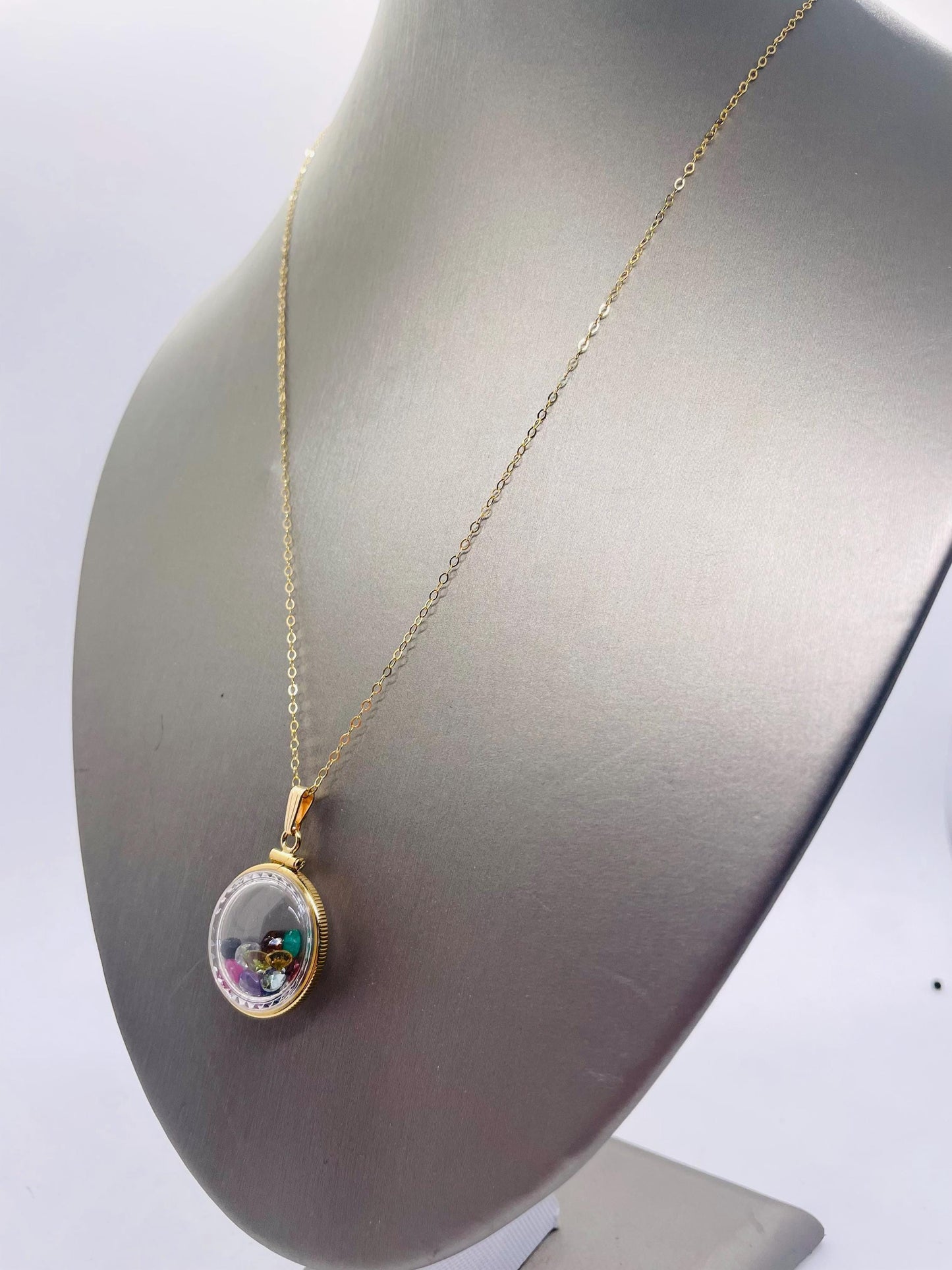 Solid 14k gold lucite diamond edge 22mm shaker locket representing the 12 tribes of israel
