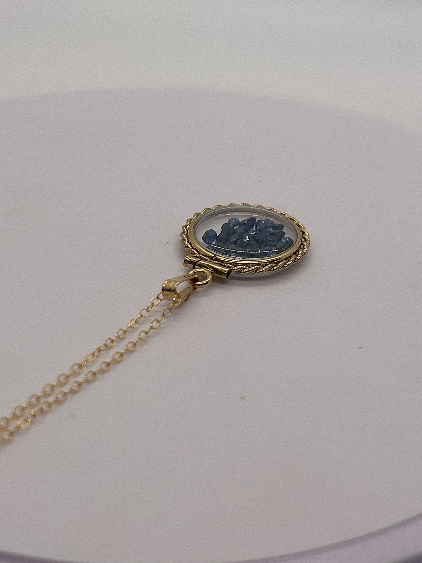 Hand made 21 mm nickel size 14k gold filled lucite sapphire shaker locket with rope edge, september birthstone.