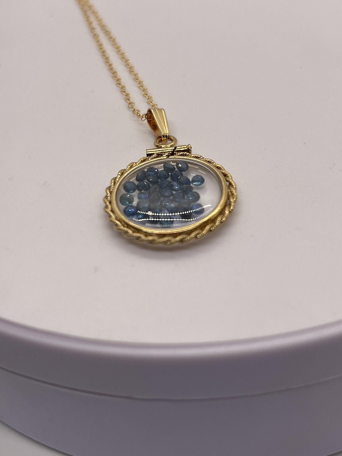 Hand made 21 mm nickel size 14k gold filled lucite sapphire shaker locket with rope edge, september birthstone.