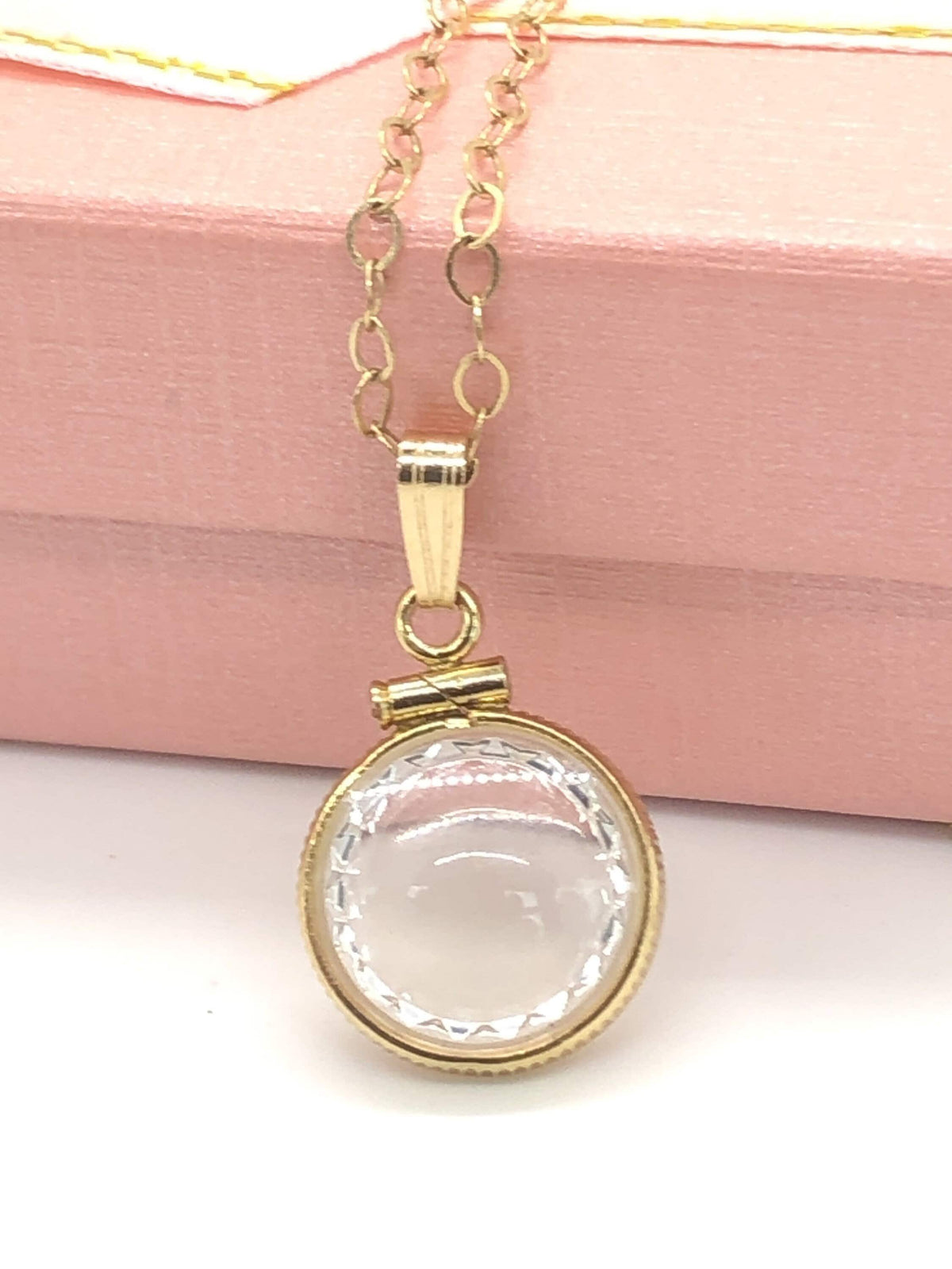 12.5mm 14K Gold-Filled Diamond-Edge Shaker Locket for Tiny Keepsakes