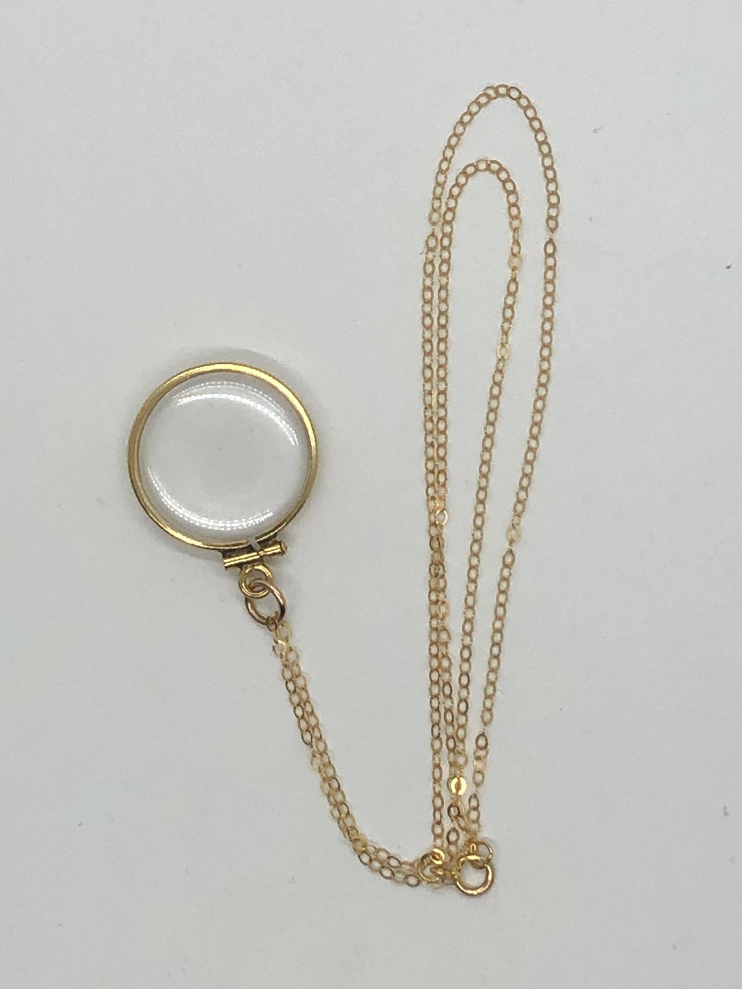Empty vintage 12k gold filled locket, 20 mm, new old stock with chain free small screwdriver included!