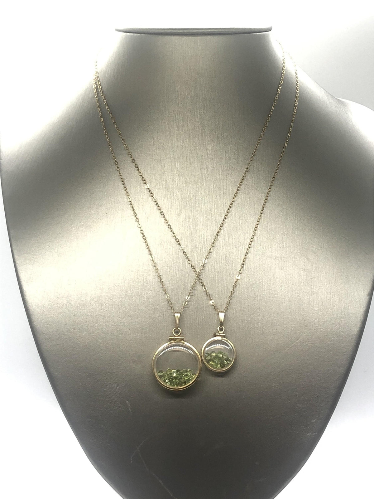 Vintage peridot shaker locket 12k gold filled, 50 year old new old stock,  20mm or 15 mm august birthstone, free locket screwdriver