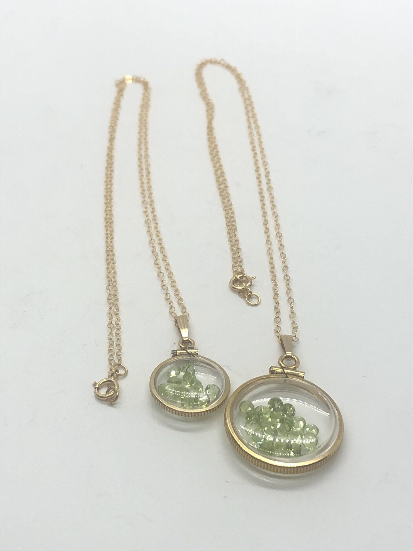 Vintage peridot shaker locket 12k gold filled, 50 year old new old stock,  20mm or 15 mm august birthstone, free locket screwdriver