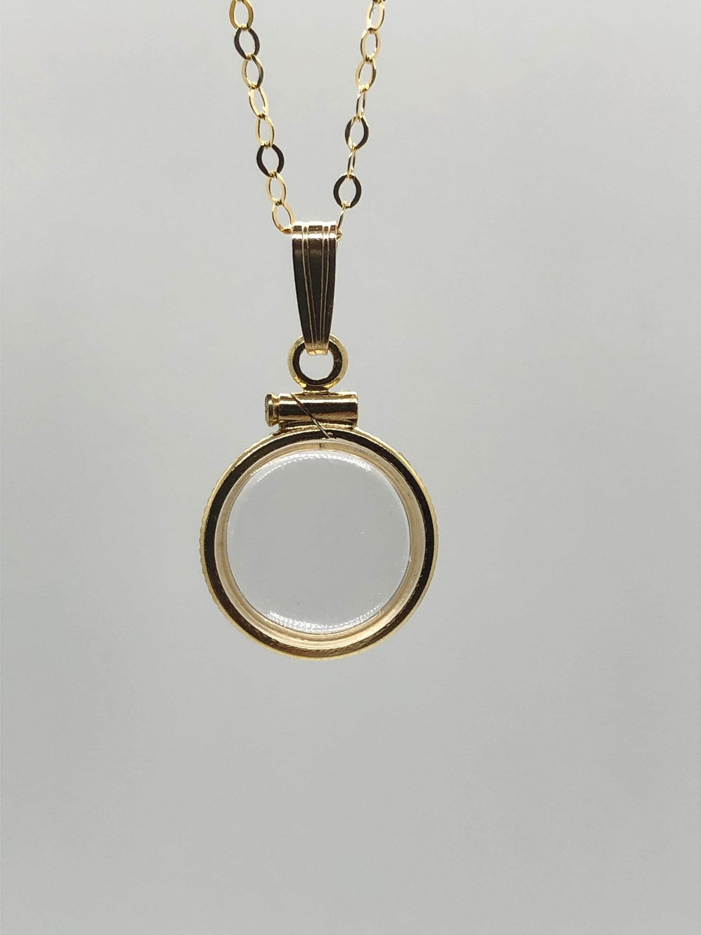 12.5mm 14K Gold-Filled Shaker Locket for Tiny Keepsakes