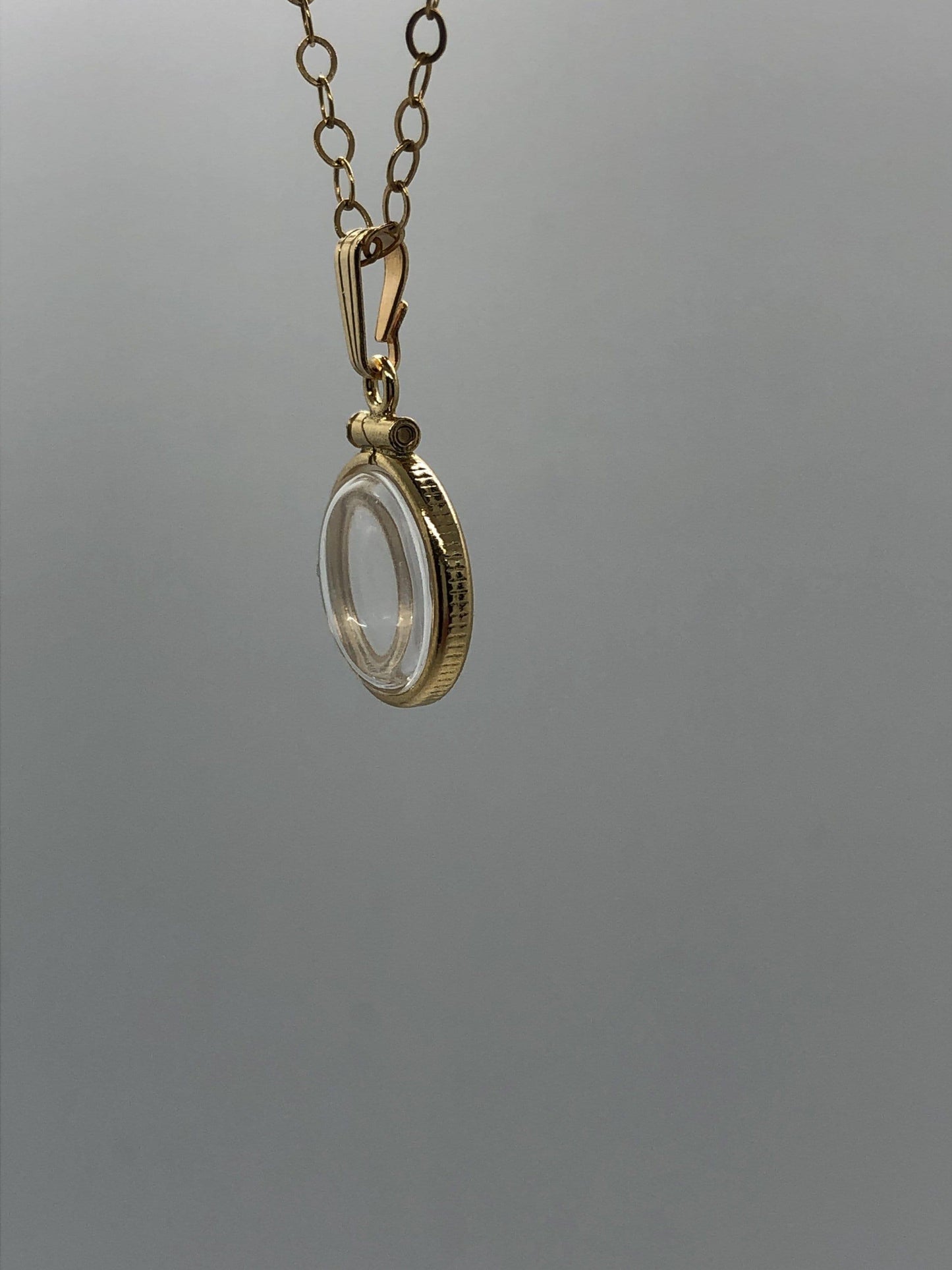 12.5mm Solid 14K Gold Shaker Locket for Tiny Keepsakes