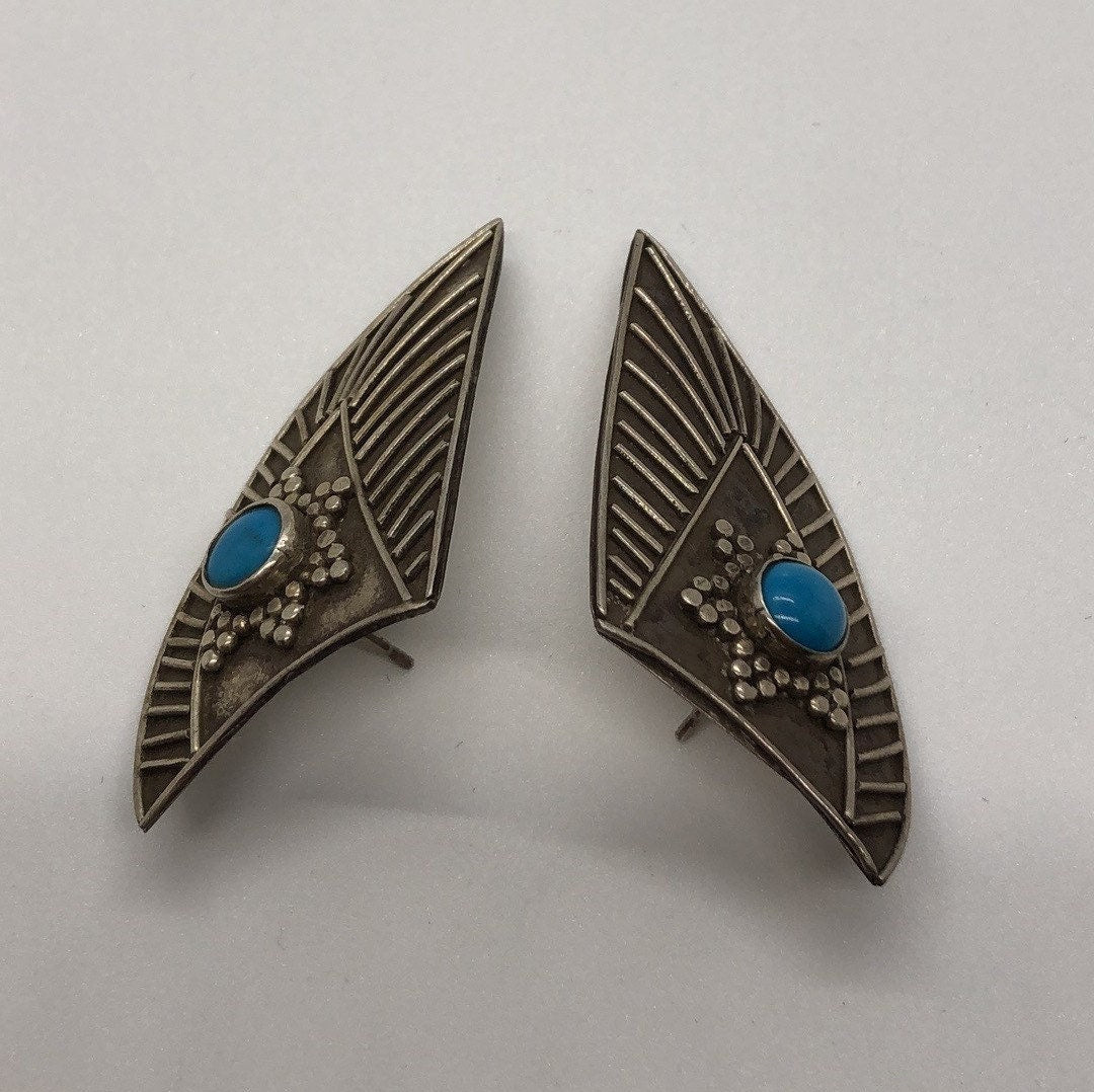 Vintage Handmade Sterling Silver and turquoise Earrings Indonesia, Vintage old stock, Beautiful