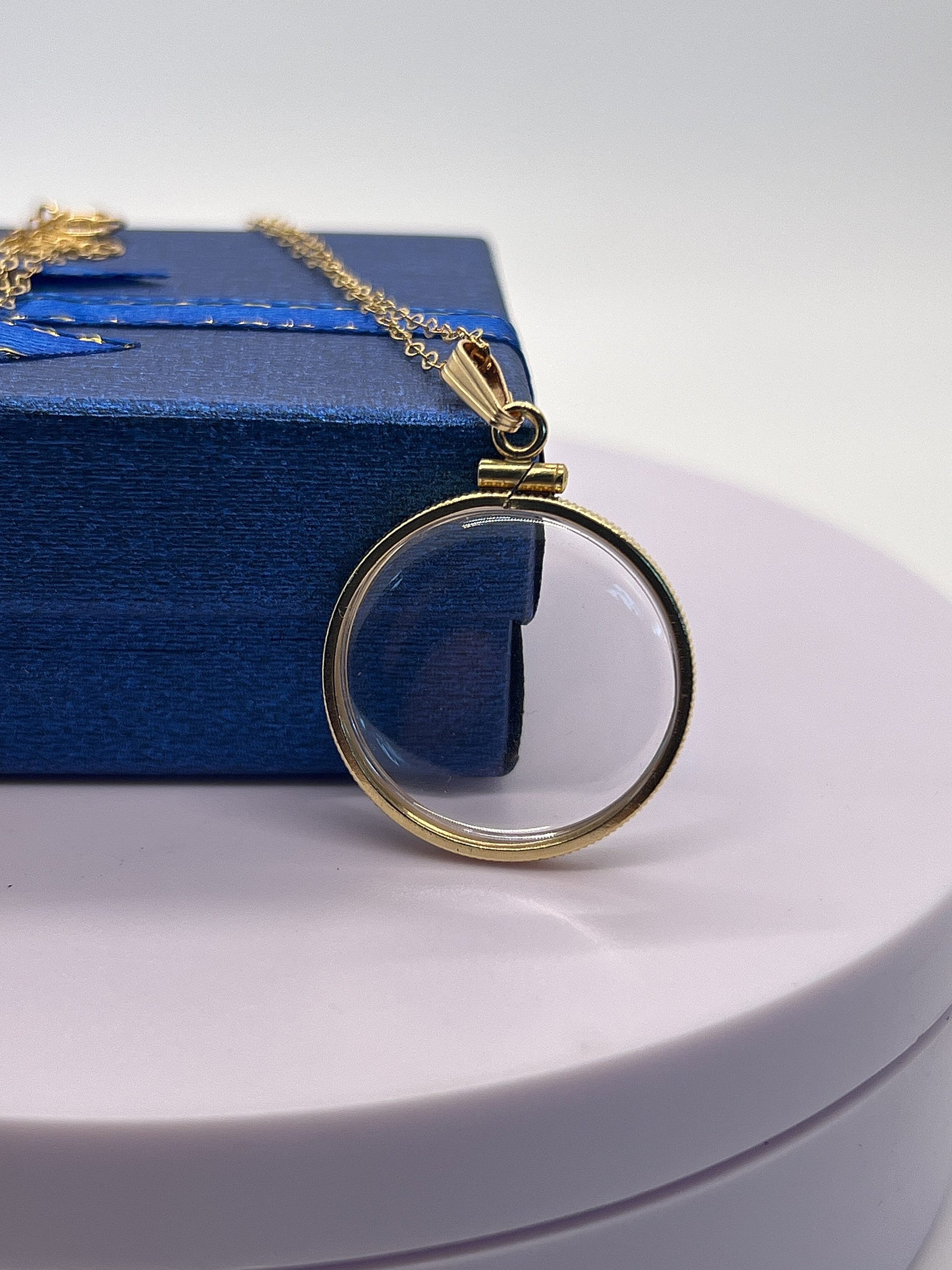 25mm 14K Gold-Filled Shaker Locket detail