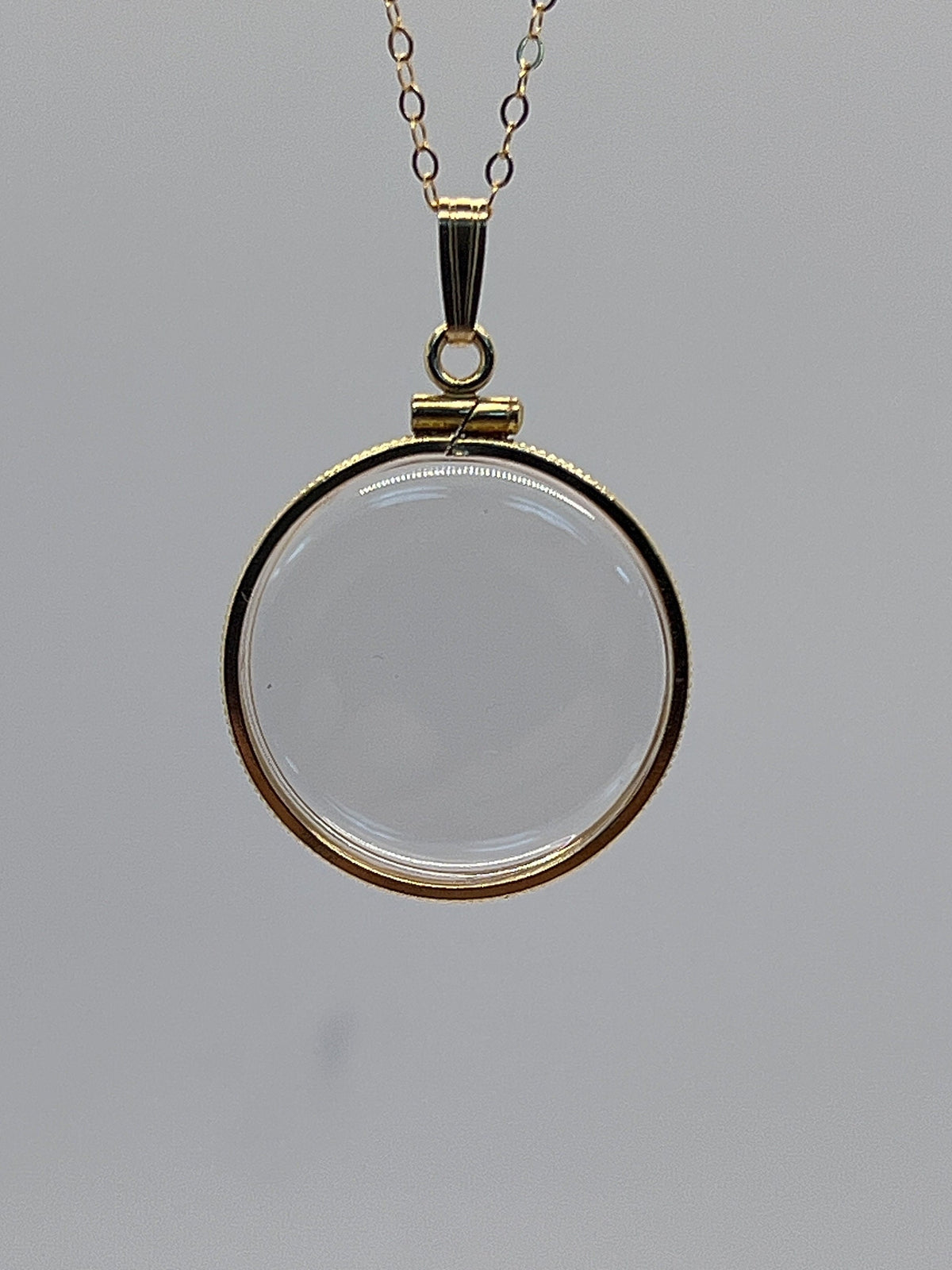 25mm 14K Gold-Filled Shaker Locket for Keepsakes