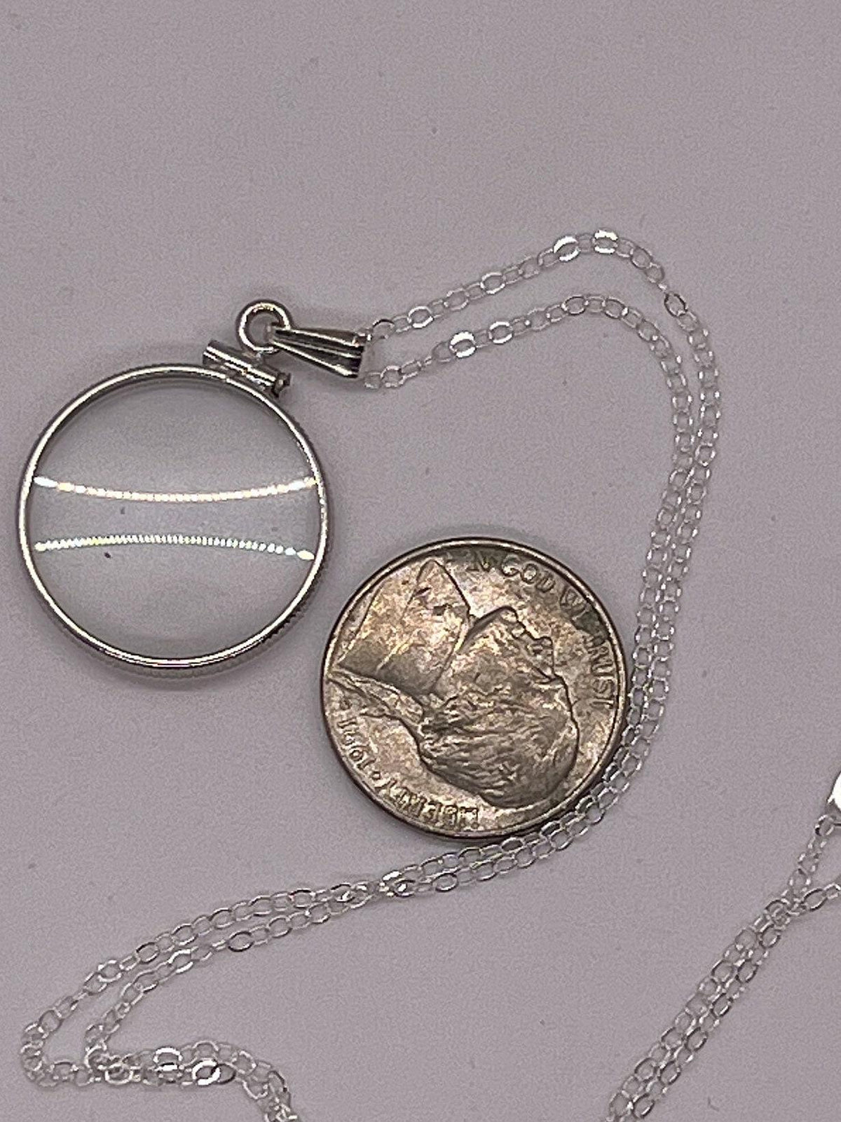 20mm Sterling Silver Mineral-Glass Shaker Locket for Keepsakes detail