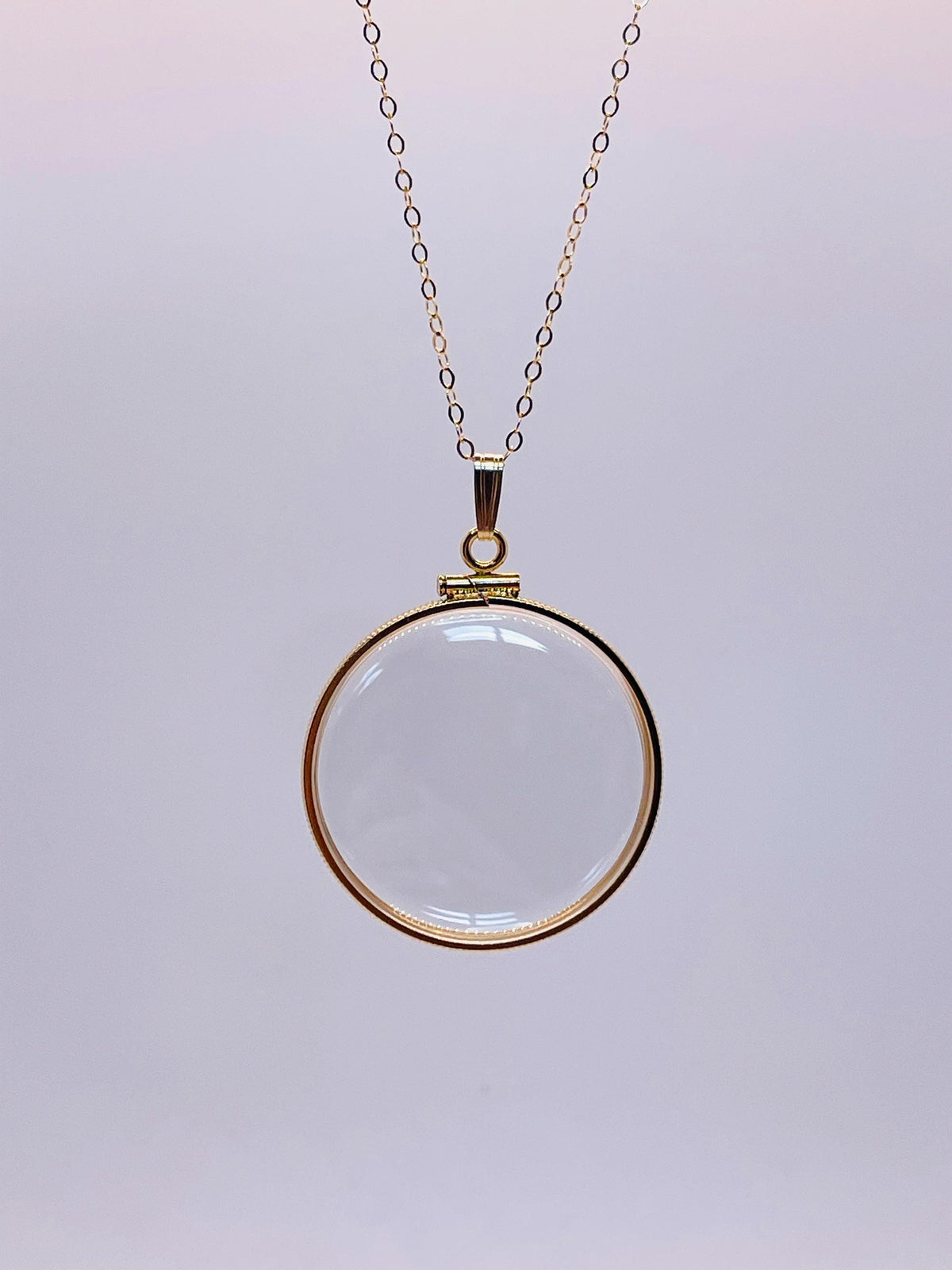 30mm 14K Gold-Filled Shaker Locket detail