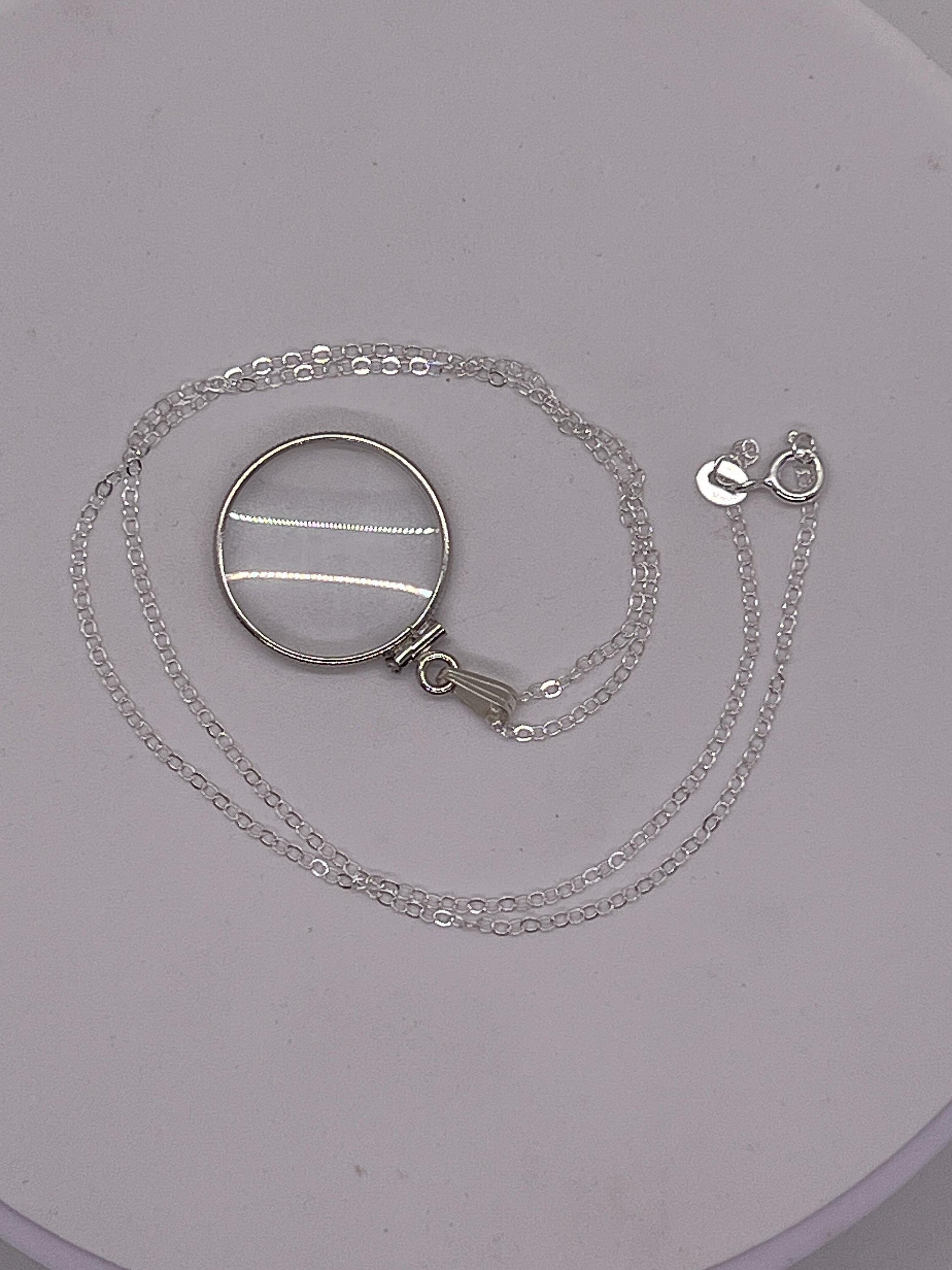 20mm Sterling Silver Mineral-Glass Shaker Locket for Keepsakes detail