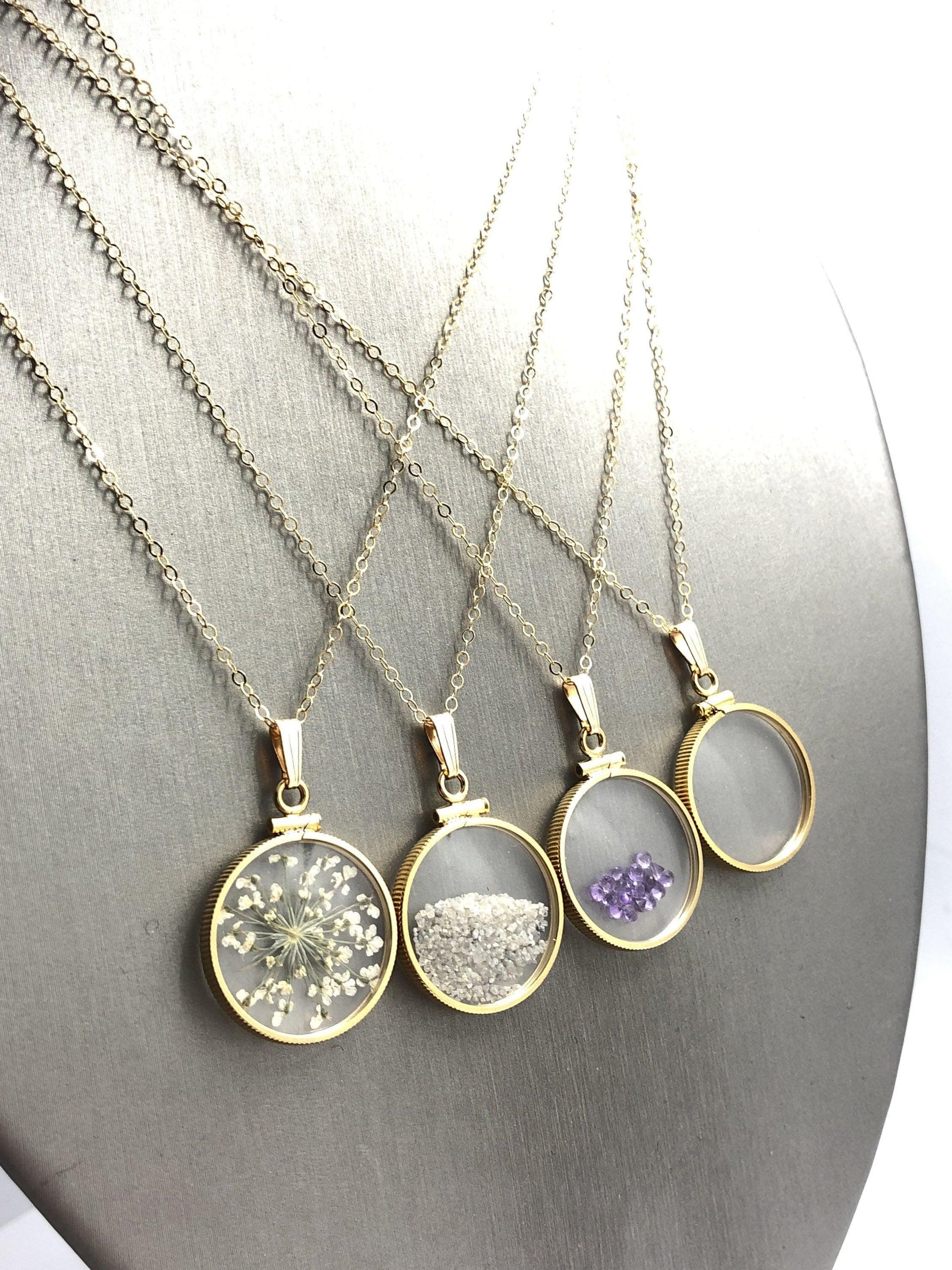 20mm 14K Gold-Filled Mineral-Glass Shaker Locket for Keepsakes detail